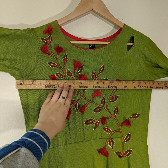 Vintage ethnic Indian embroidered decal bell sleeve maxi dress slit shoulders - Picture 14 of 16